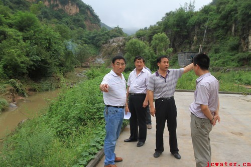 加強(qiáng)防汛督查，確保安全度汛